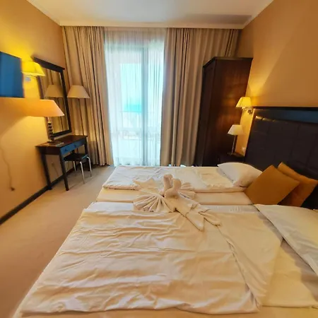 Royal Barcelo G404 Sunny Daire *