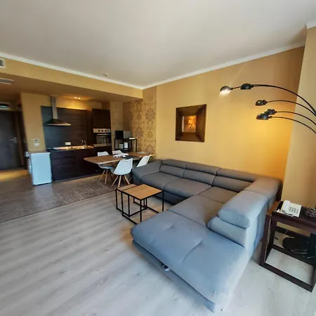 Royal Barcelo G404 Sunny Slantchev Briag